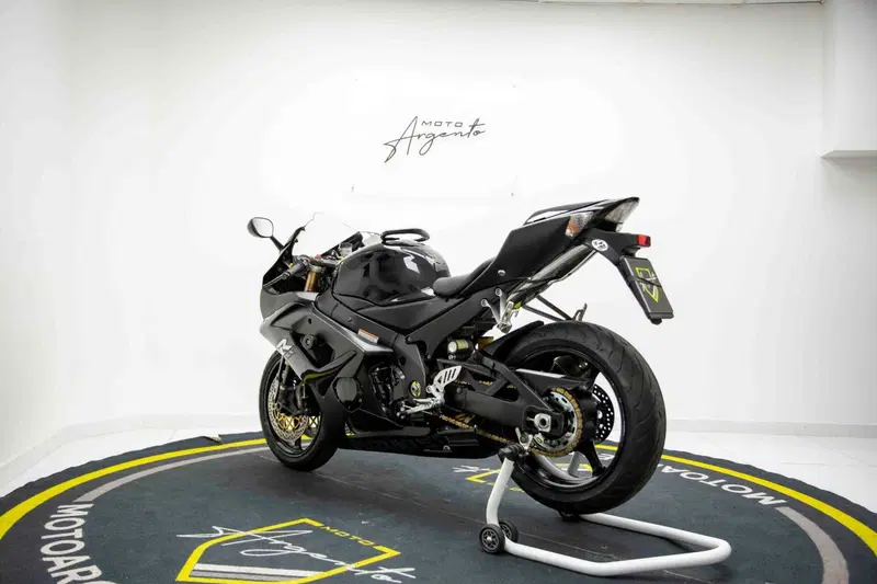 Suzuki GSX-R1000 (2005 - 06) (5)