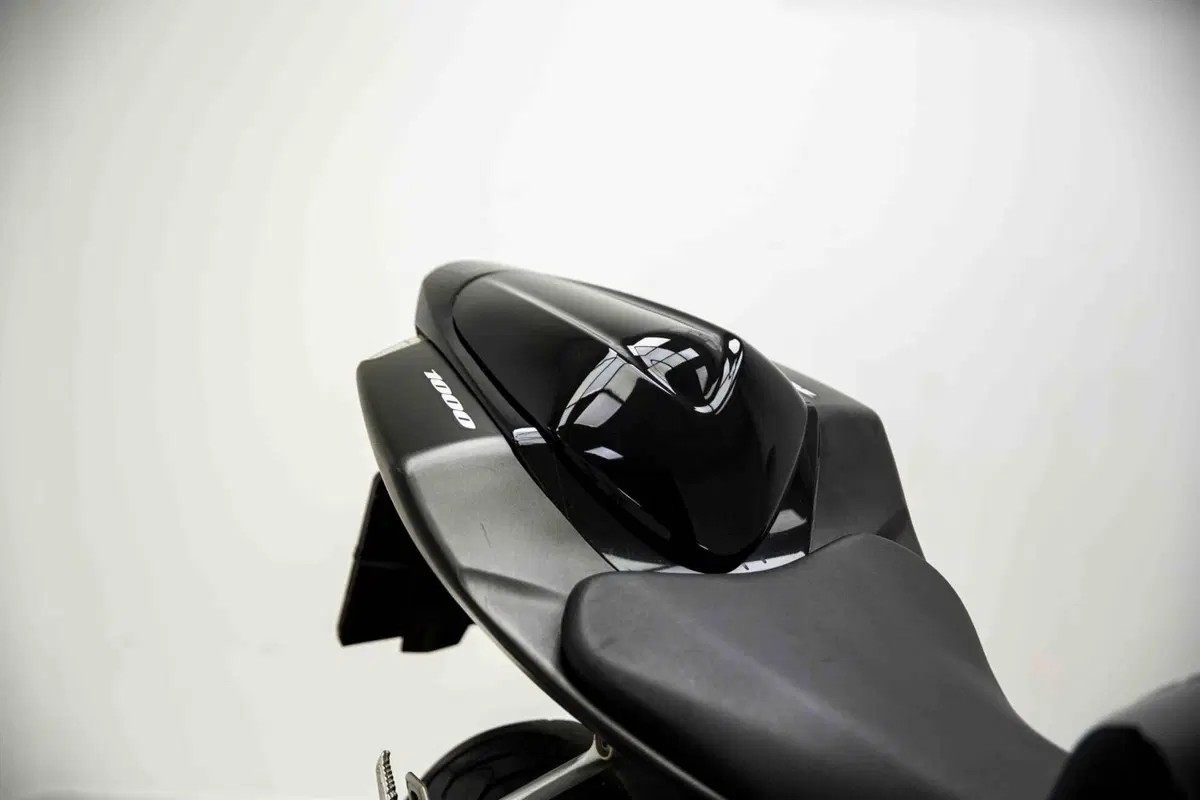 Suzuki GSX-R1000 (2005 - 06) (10)