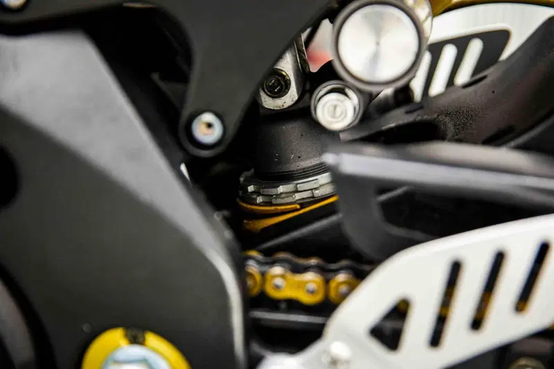 Suzuki GSX-R1000 (2005 - 06) (15)