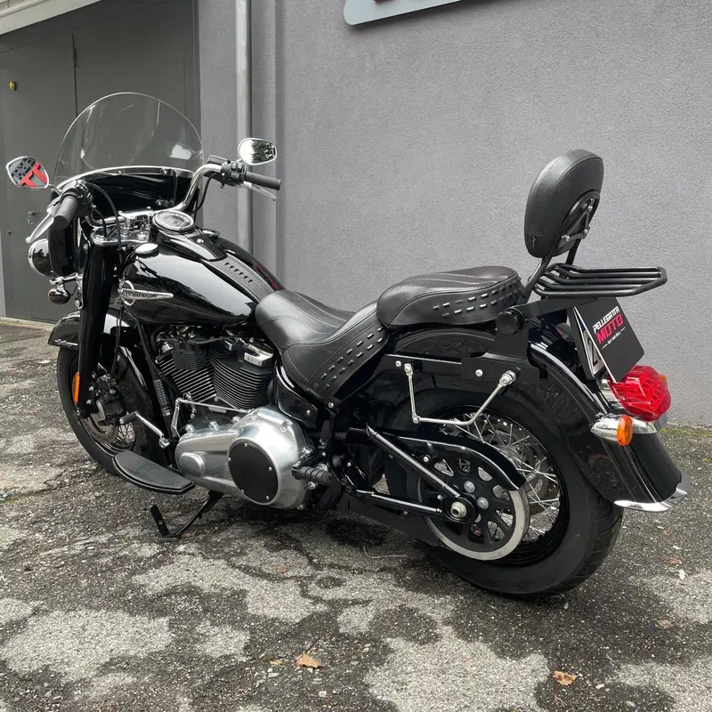 Harley-Davidson 114 Heritage Classic (2018 - 20) - FLHCS (5)