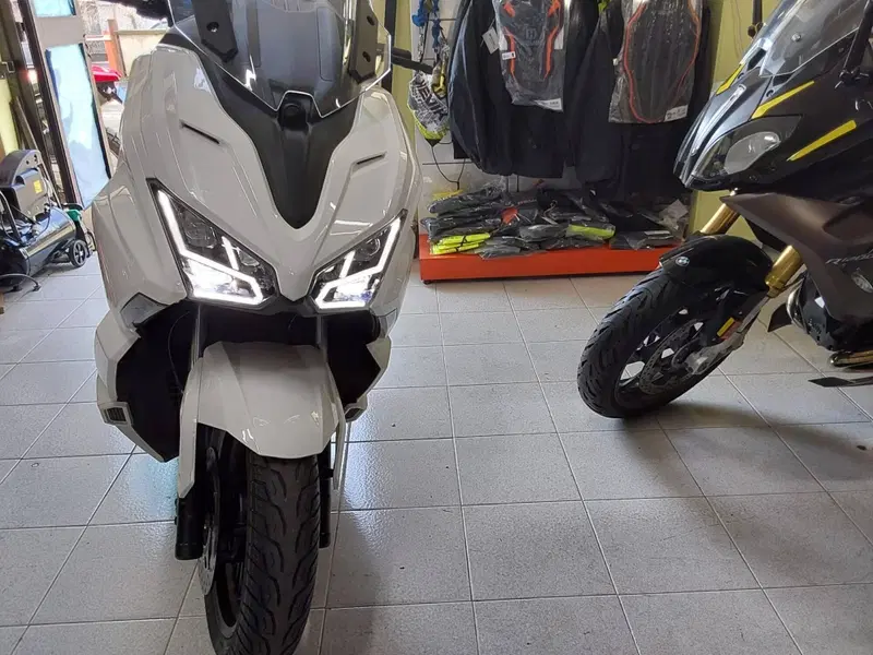 CJR MotorEco Lion 11Kw (2023 - 26) (4)