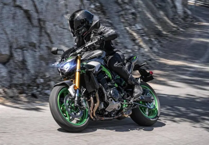 Kawasaki Z 900 SE (2025 - 26) (6)