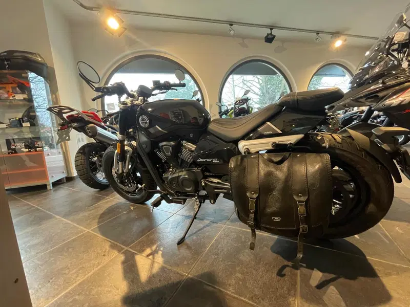 Benelli Leoncino 400 Bobber (2026) (2)