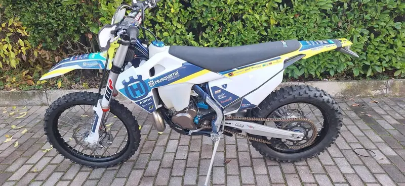 Husqvarna TE 250i (2023) (2)
