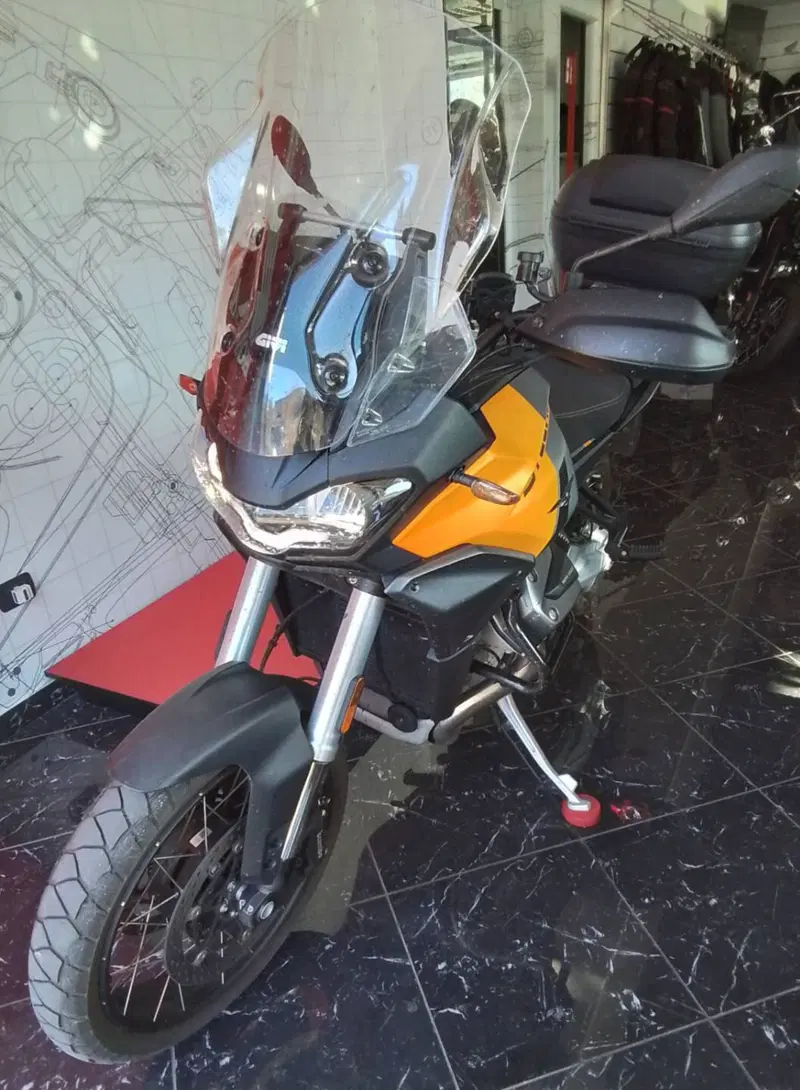 Moto Guzzi Stelvio (2024 - 26) (3)