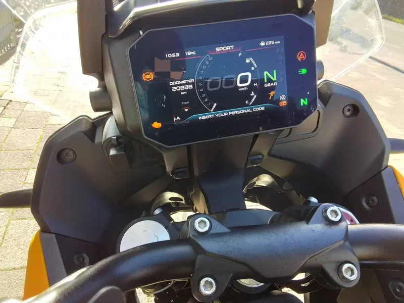 Moto Guzzi Stelvio (2024 - 26) (10)
