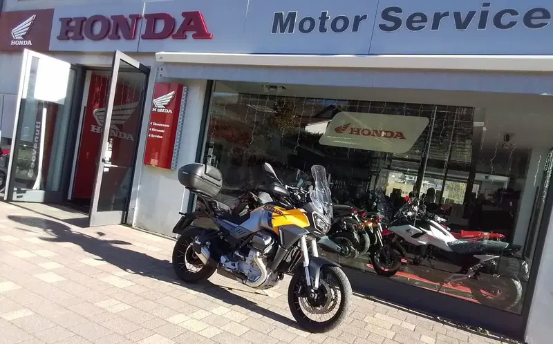 Moto Guzzi Stelvio (2024 - 26) (14)