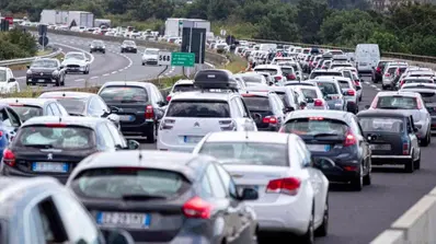 Esodo Natalizio 2025: Oltre 35 Milioni di Veicoli in Rotta Verso le Feste