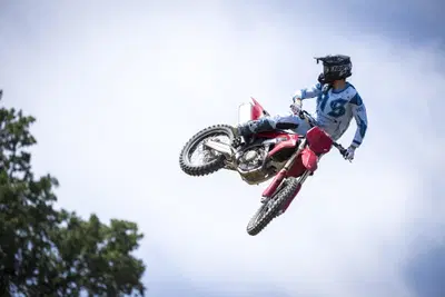 Tutte le moto da cross MY26 che abbiamo provato. Ecco la nostra guida al mercato