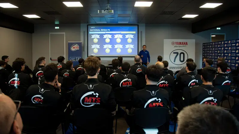Blu Technical School: Yamaha forgia i meccanici del futuro