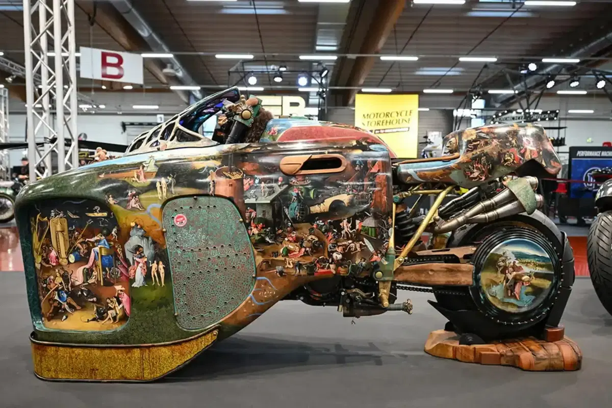 Pifostio, quando la moto diventa un'opera d'arte del Rinascimento moderno (5)