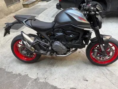 Ducati Monster 937 (2021 - 25) usata