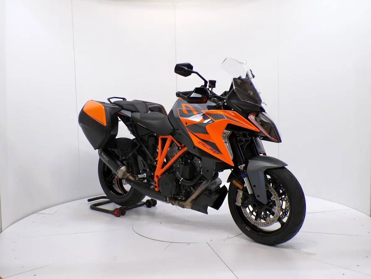 KTM 1290 Super Duke GT (2022 - 25) (2)