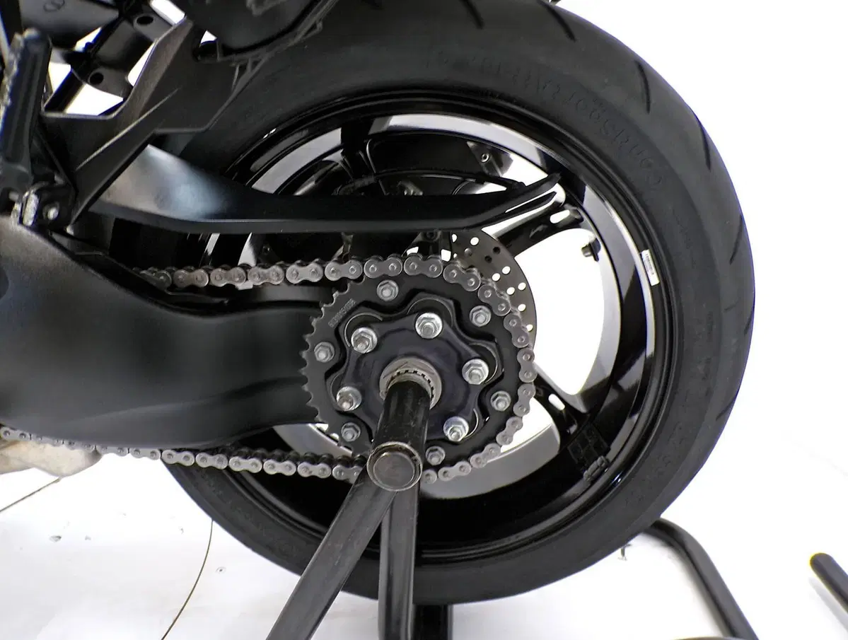 KTM 1290 Super Duke GT (2022 - 25) (11)