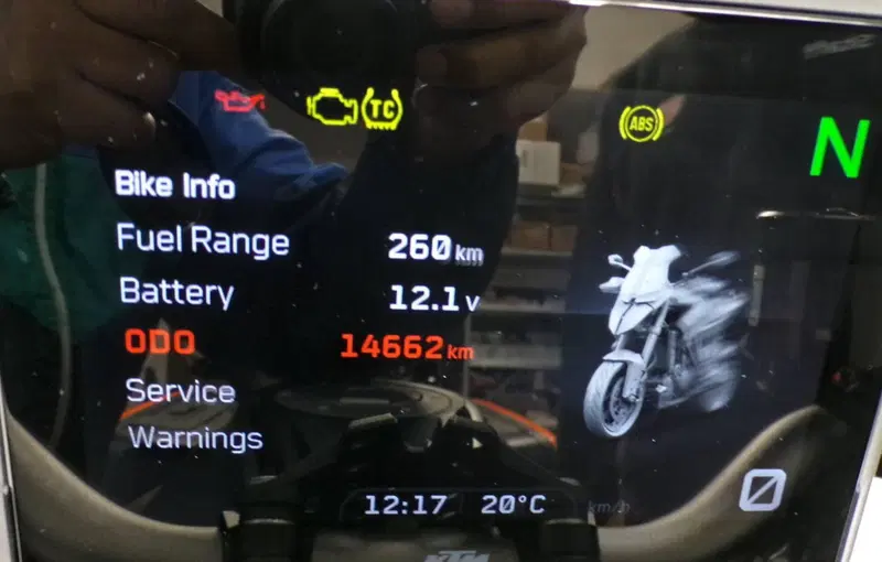 KTM 1290 Super Duke GT (2022 - 25) (12)