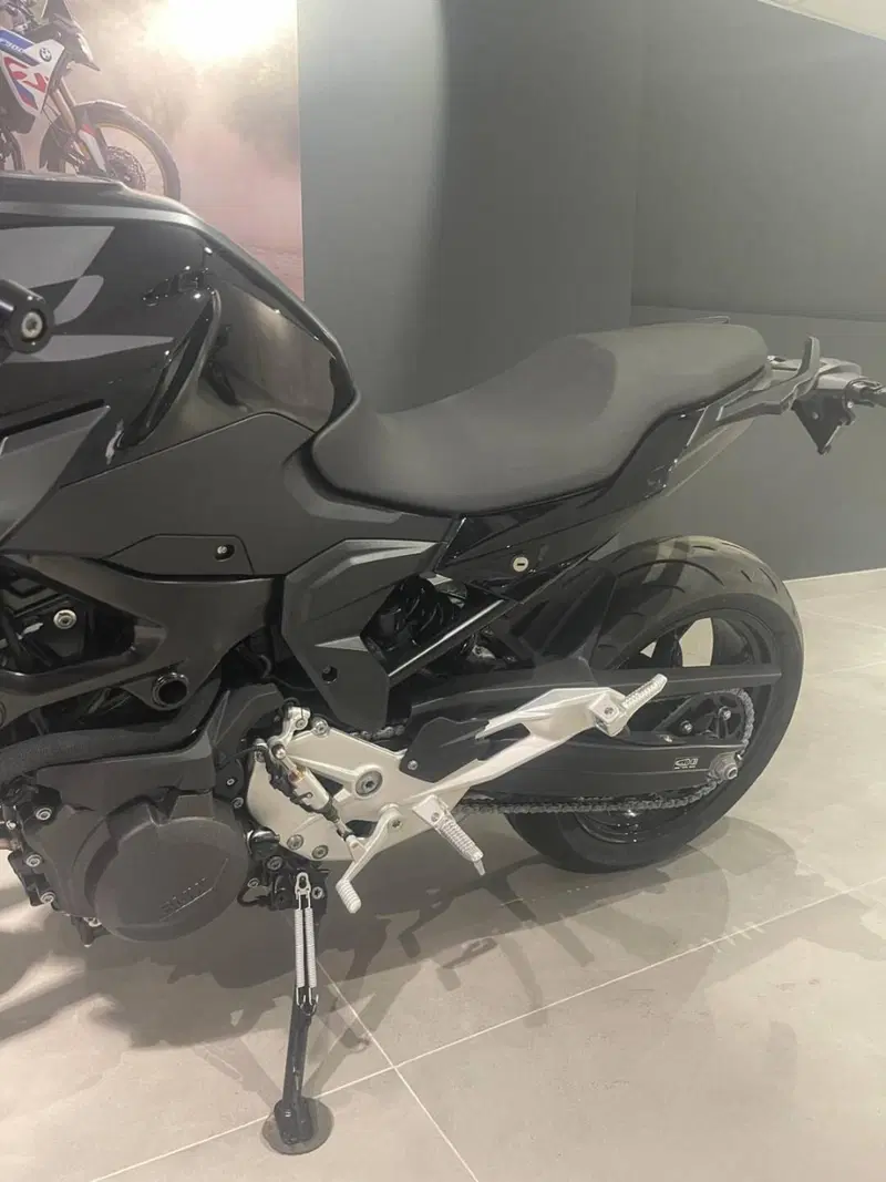 Bmw F 900 R (2025 - 26) (6)