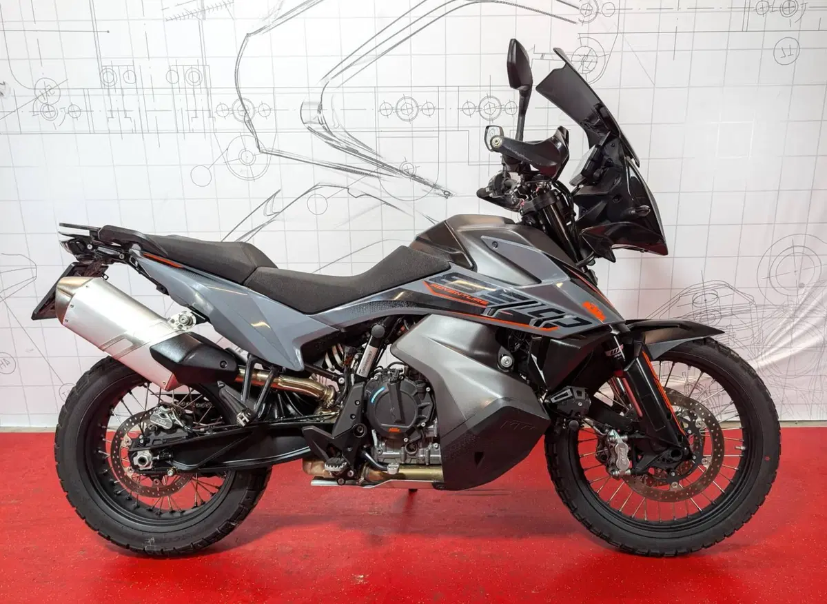 KTM 890 Adventure L (2022)