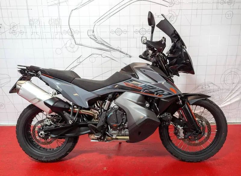 KTM 890 Adventure L (2022)