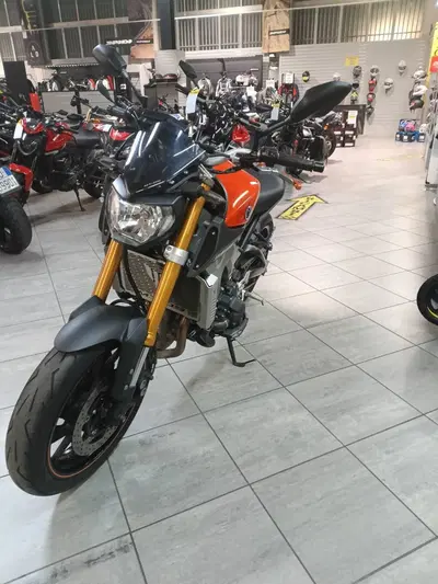 Yamaha MT-09 (2013 - 15) usata