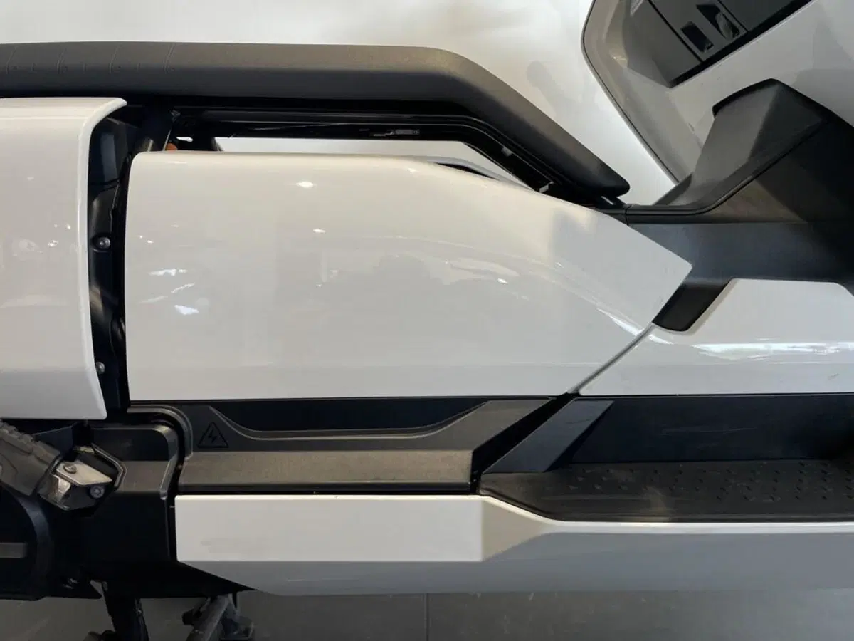 Bmw CE 04 (2021 - 25) (6)