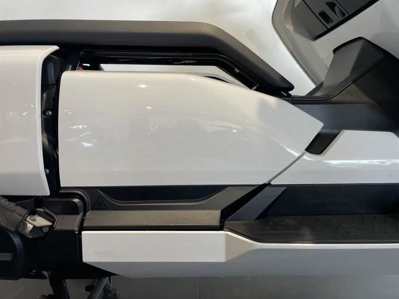 Bmw CE 04 (2021 - 25) (6)
