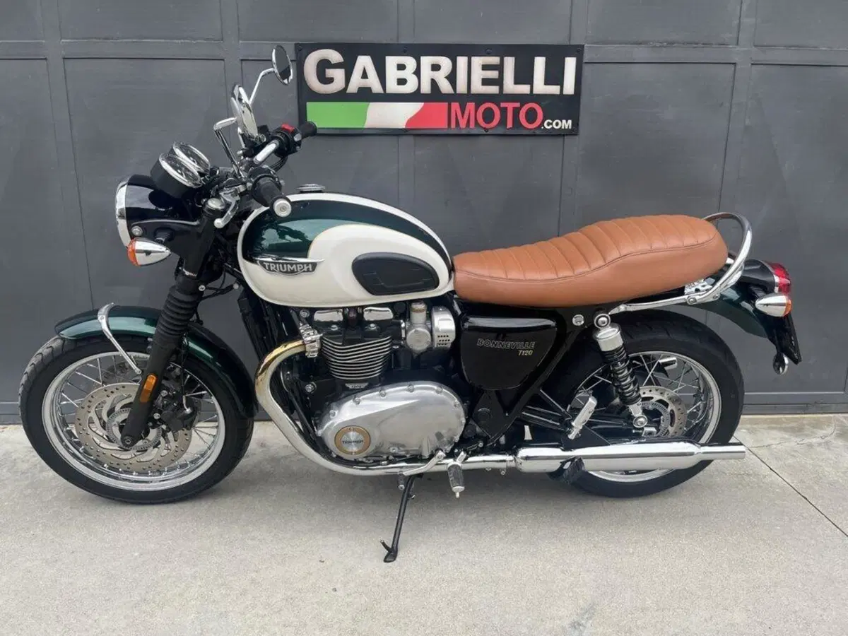 Triumph Bonneville Bobber Black 1200 (2018 - 20)