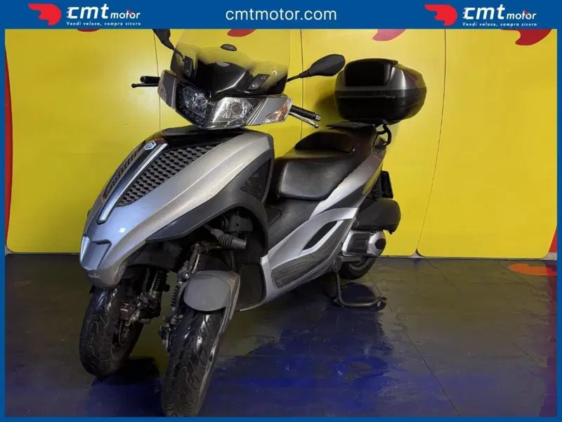 Piaggio MP3 300 (2010 - 11) (2)