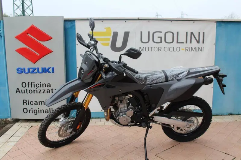 Suzuki DR-Z4S (2025 - 26) (6)