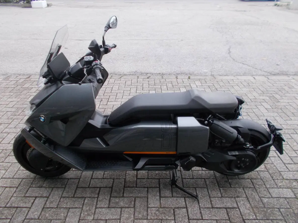 Bmw CE 04 (2021 - 25) (2)