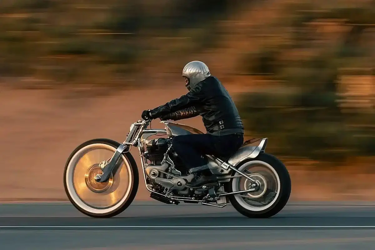 Vita, la special di Custom Works Zon con doppio motore Royal Enfield