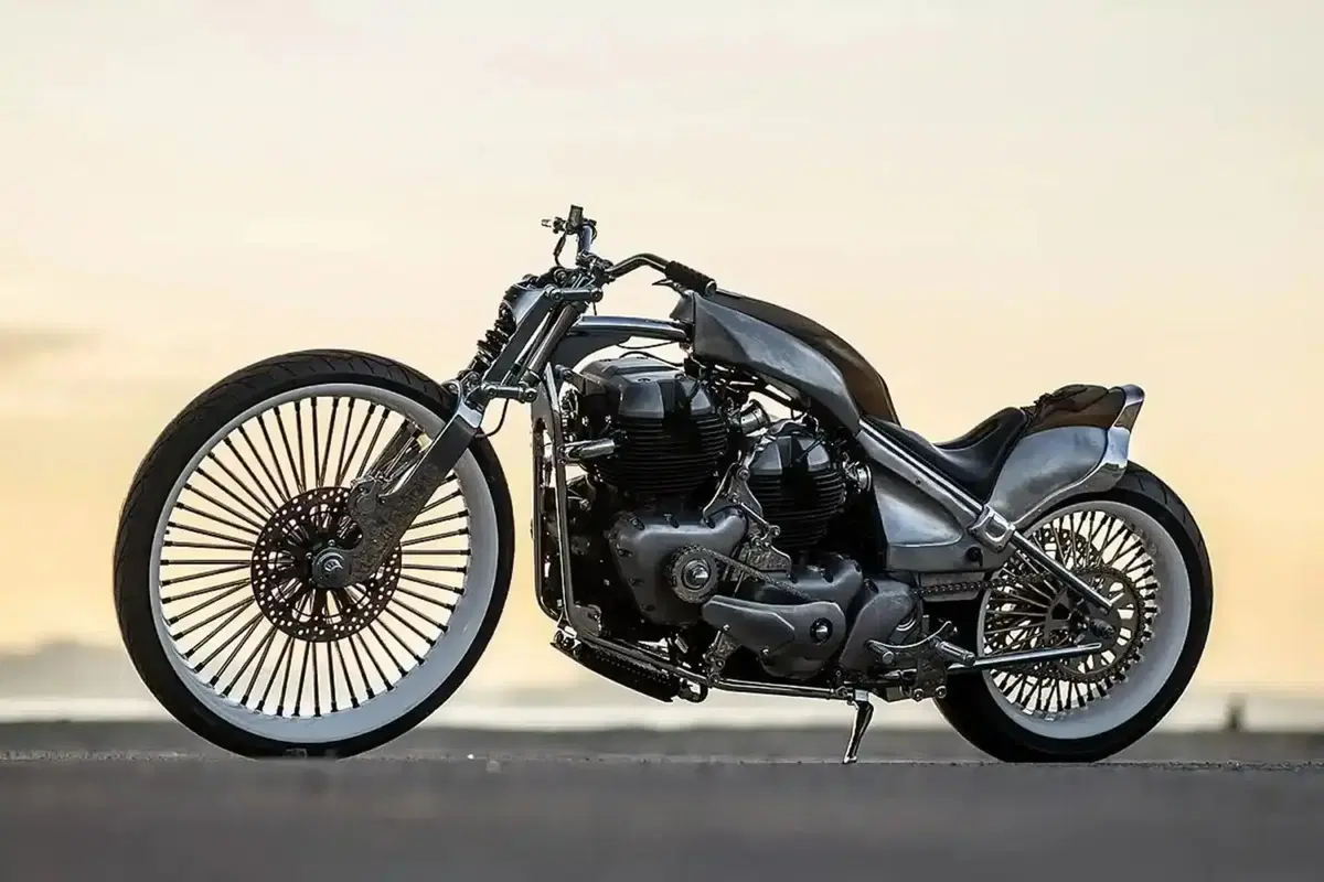 Vita, la special di Custom Works Zon con doppio motore Royal Enfield (2)