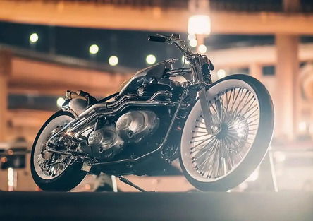 Vita, la special di Custom Works Zon con doppio motore Royal Enfield