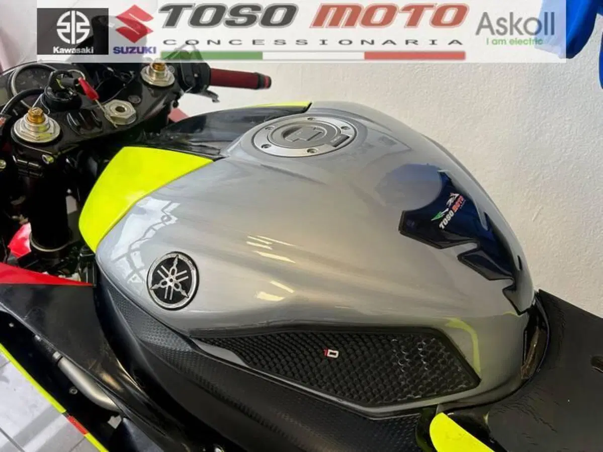 Yamaha YZF R6 (2008 - 09) (10)