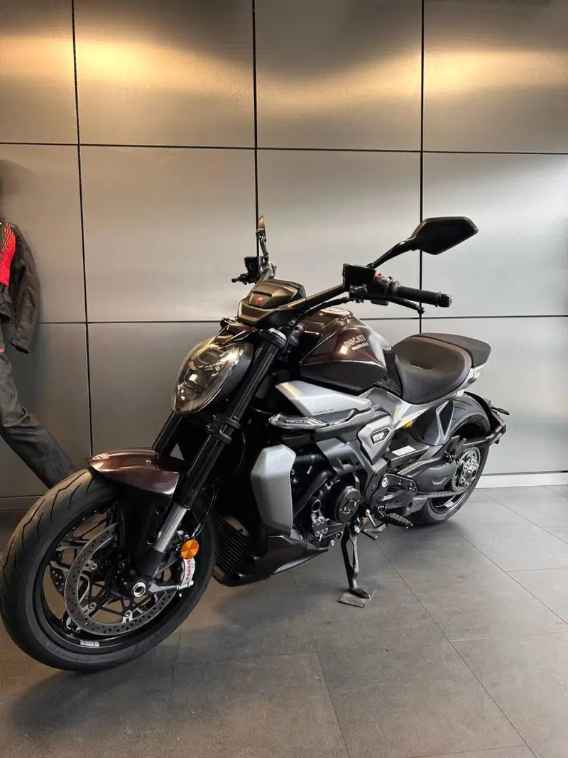 Ducati XDiavel V4 (2025 - 26) (3)