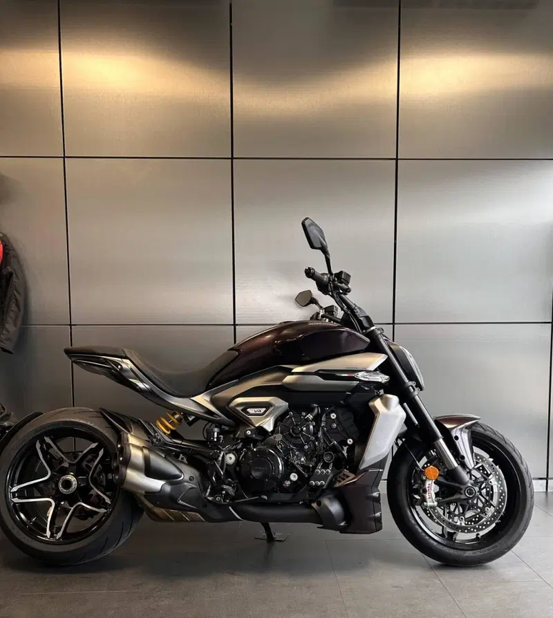 Ducati XDiavel V4 (2025 - 26)