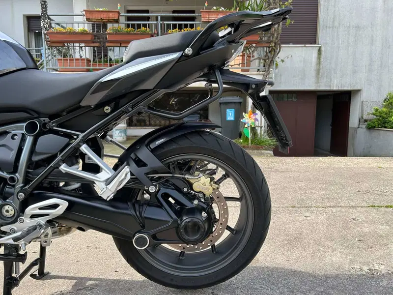 Bmw R 1250 R (2021 - 25) (10)