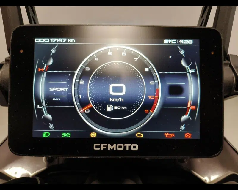 CFMOTO 800MT Touring (2022 - 26) (9)