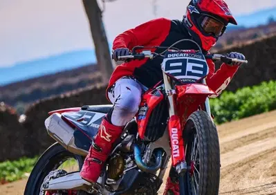 MotoGP 2025. Si ricomincia: Marc Márquez è tornato in moto, su una Ducati da flat track! 