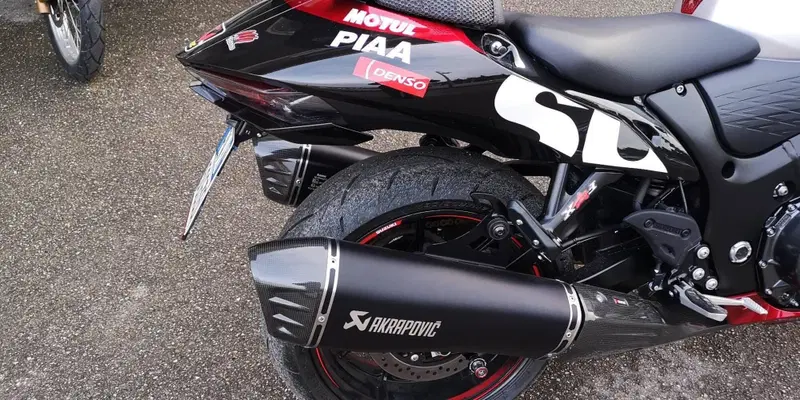 Suzuki GSX 1300 R Hayabusa (2021 - 24) (7)