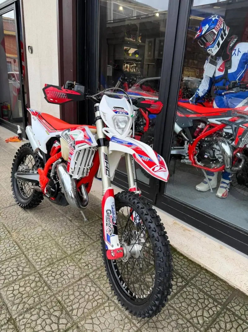 Betamotor RR 125 2T Enduro Race (2025) (2)