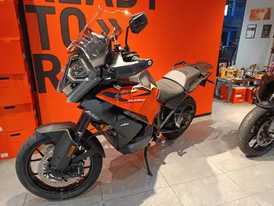 KTM 1390 Super Adventure S (2026) nuova