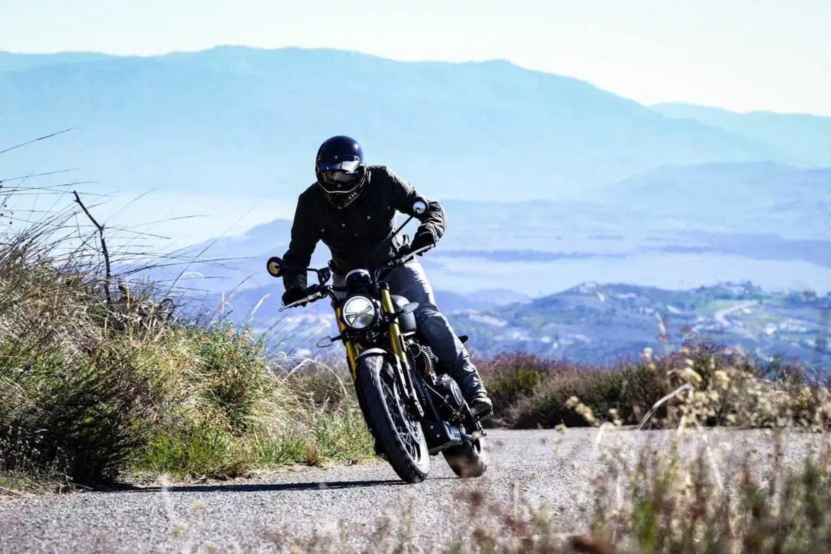 Triumph Scrambler 900 m.y. 2026: il nostro TEST [VIDEO] (9)