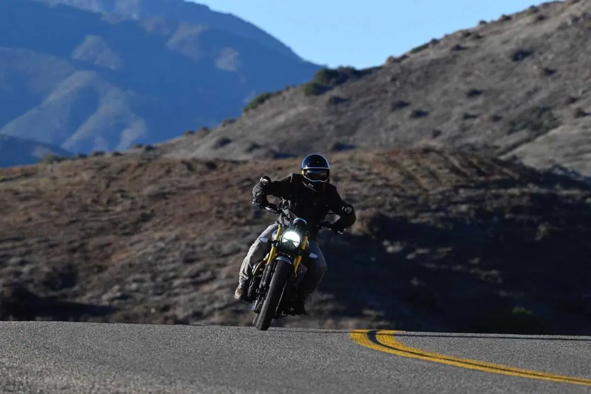 Triumph Scrambler 900 m.y. 2026: il nostro TEST [VIDEO] (10)
