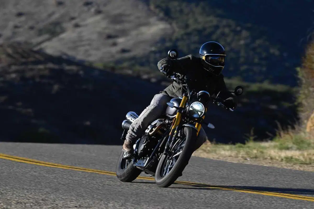 Triumph Scrambler 900 m.y. 2026: il nostro TEST [VIDEO] (11)
