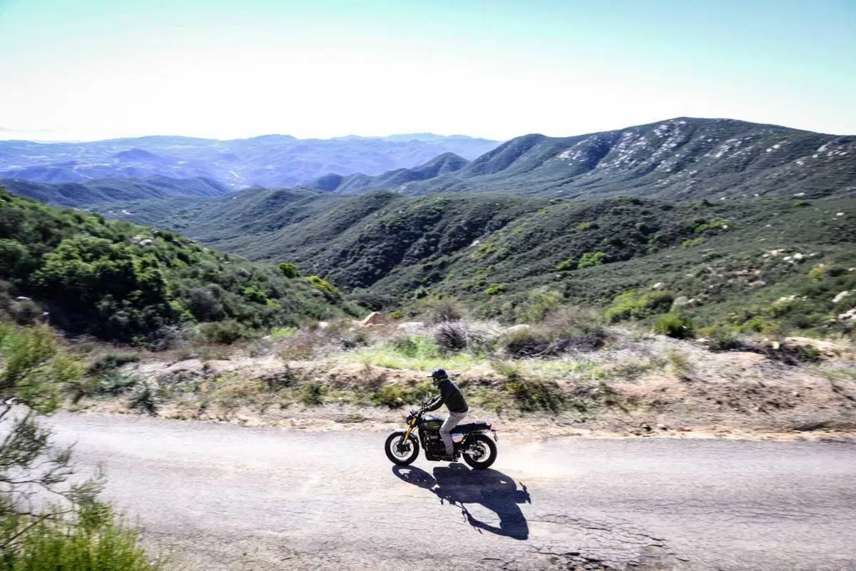 Triumph Scrambler 900 m.y. 2026: il nostro TEST [VIDEO] (13)