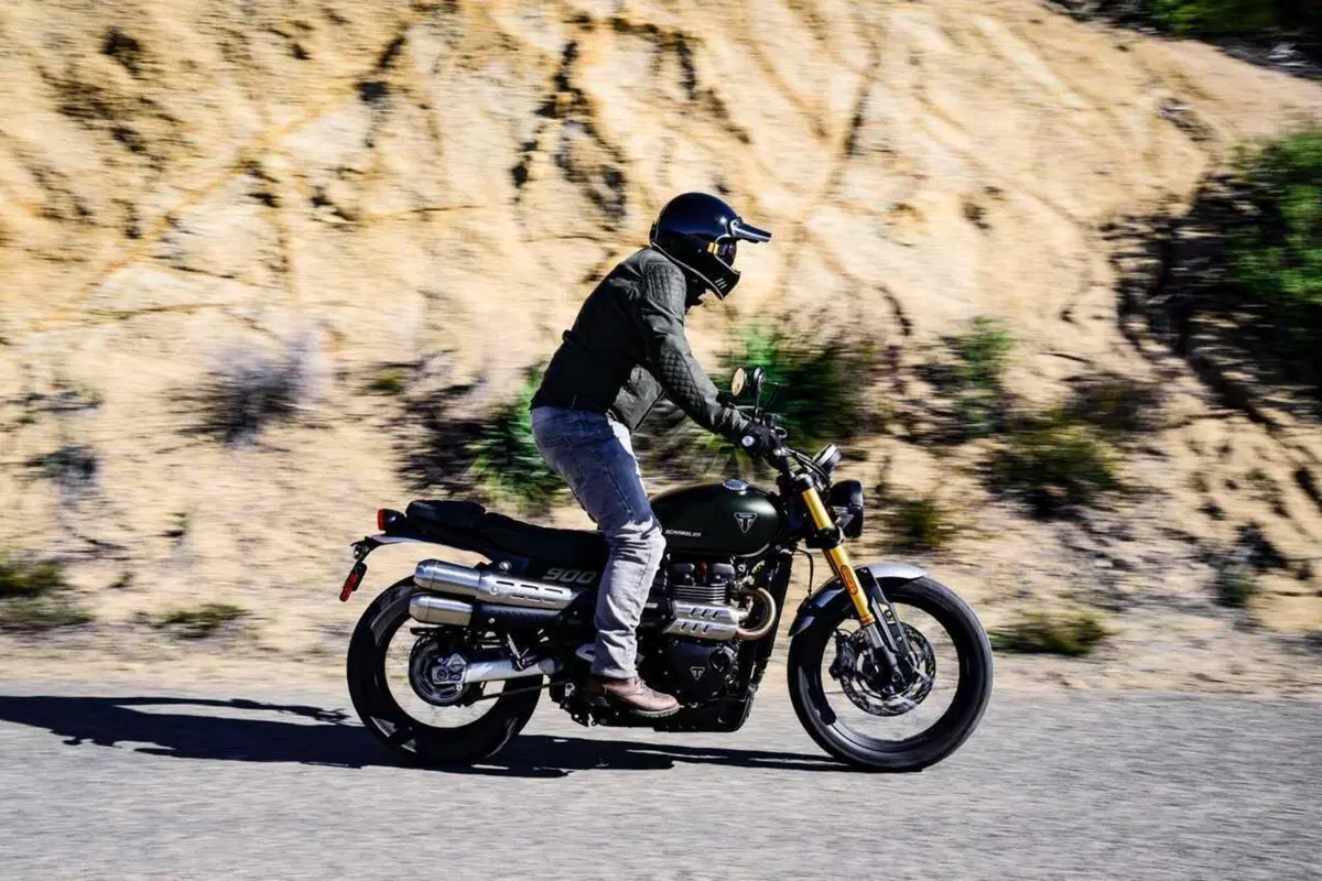 Triumph Scrambler 900 m.y. 2026: il nostro TEST [VIDEO] (16)