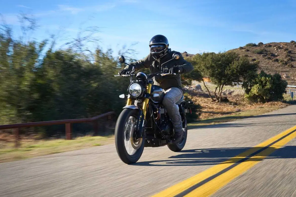 Triumph Scrambler 900 m.y. 2026: il nostro TEST [VIDEO] (19)