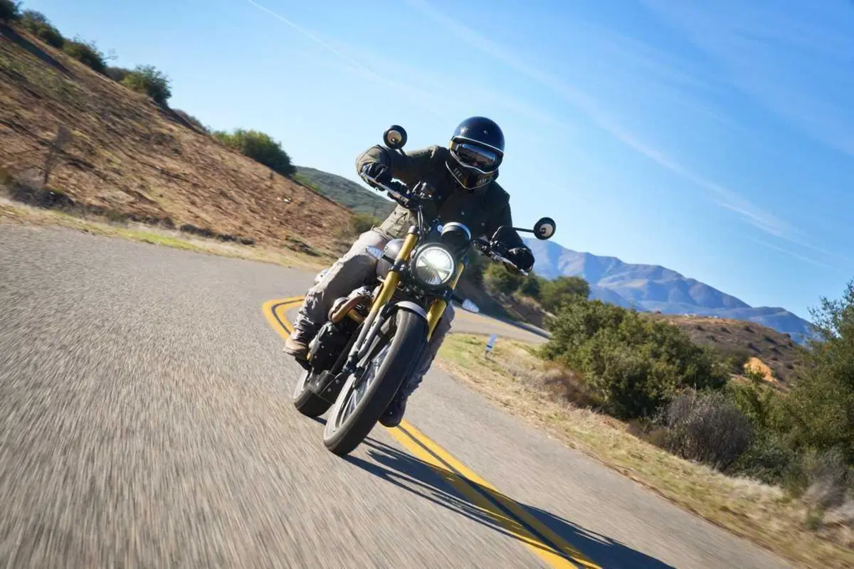 Triumph Scrambler 900 m.y. 2026: il nostro TEST [VIDEO] (21)