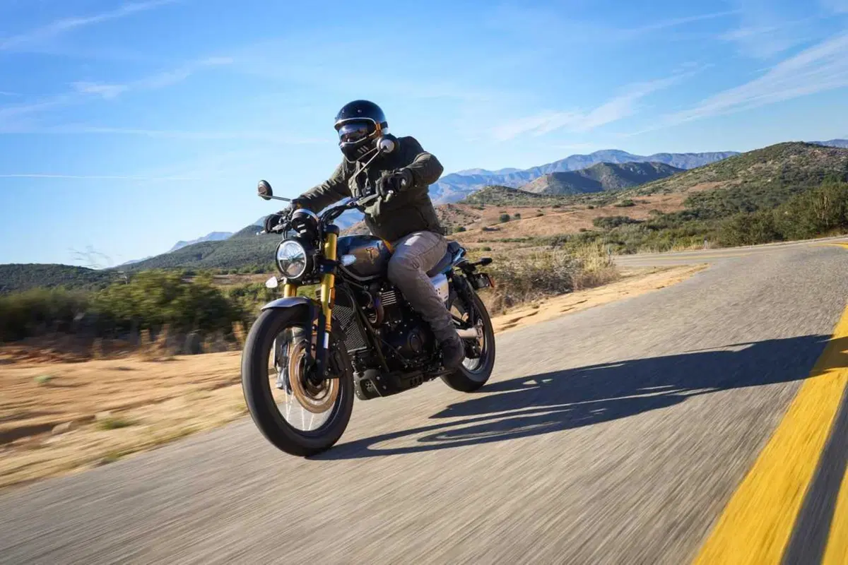 Triumph Scrambler 900 m.y. 2026: il nostro TEST [VIDEO] (23)