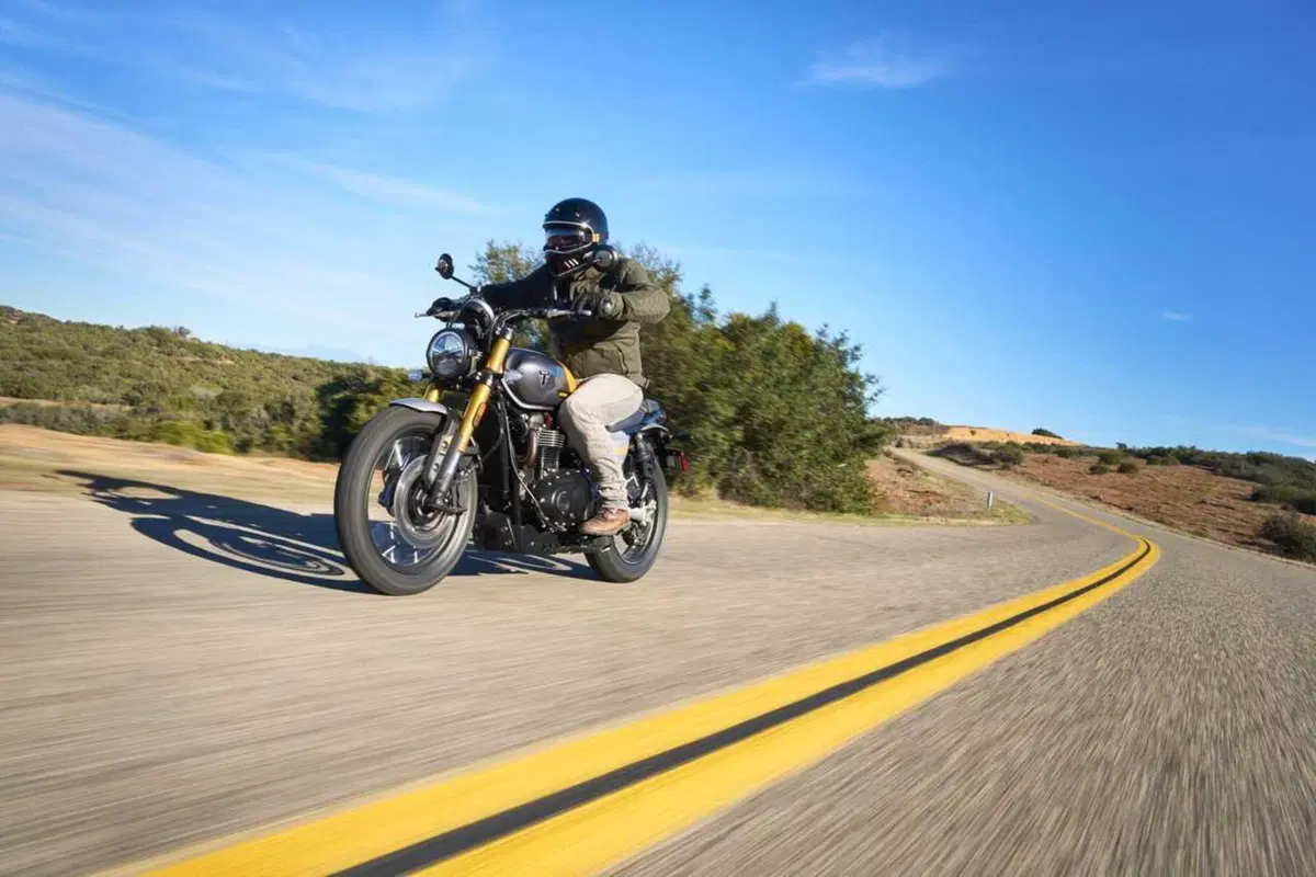 Triumph Scrambler 900 m.y. 2026: il nostro TEST [VIDEO] (25)
